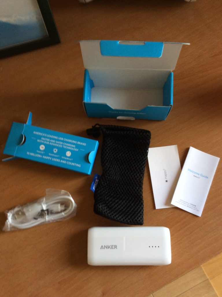 モバイルバッテリー「Anker Astro E1」は超コンパクトで毎日持ち歩きたくなる！ | Take's blog