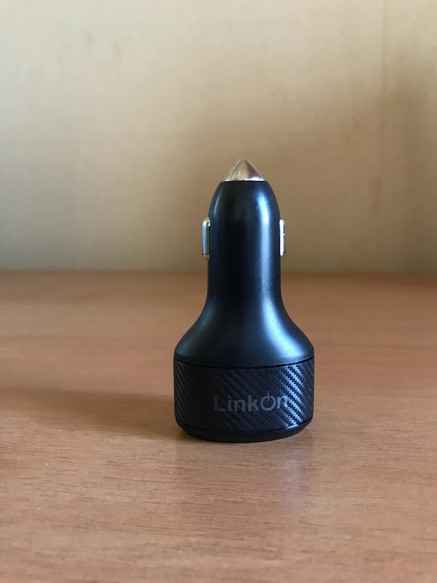LinkOn 84W USB-C車用充電器の本体